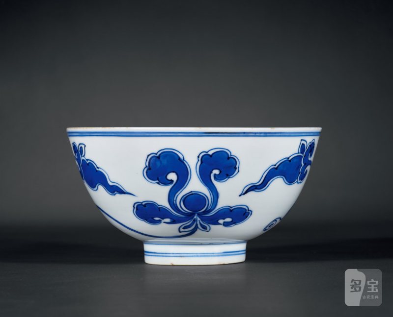 清康熙 仿成化青花花卉纹碗 - 图1